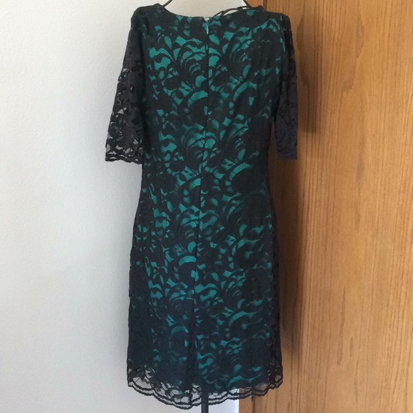 Short sleeve black & green lace dress Size 10 - Picture 2 of 8